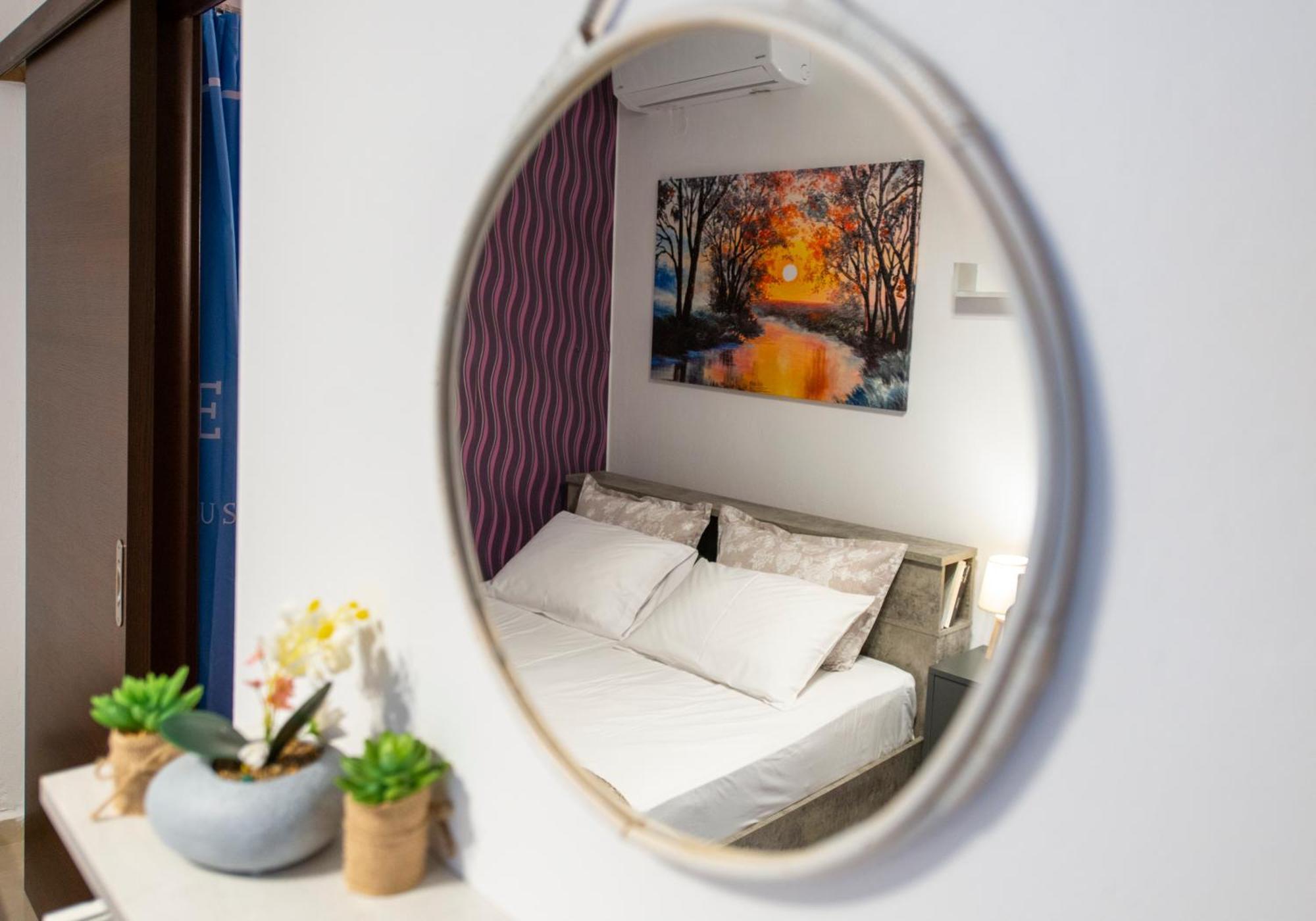 Central & Riverfront Room 1 Едеса Екстер'єр фото