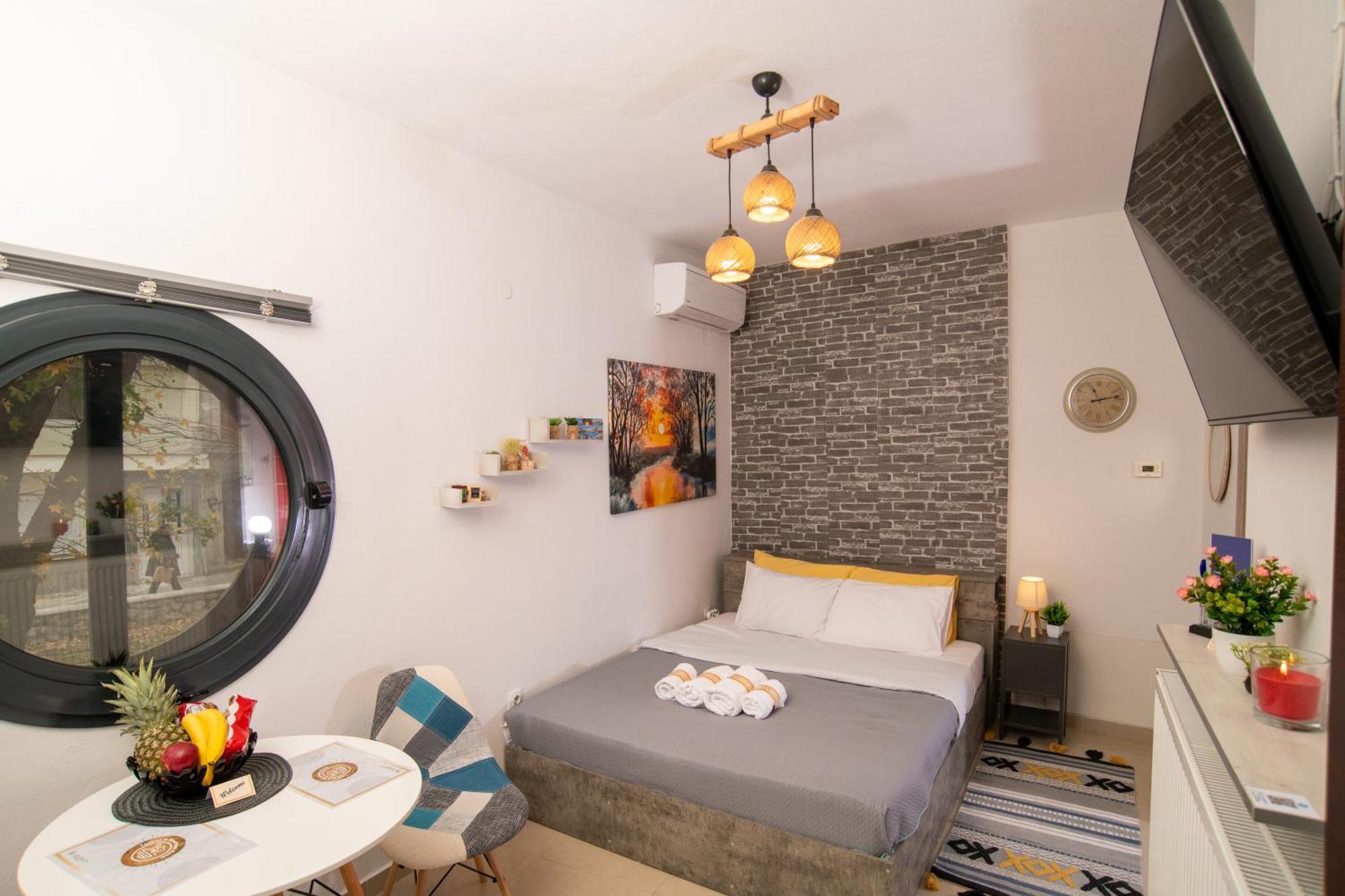 Central & Riverfront Room 1 Едеса Екстер'єр фото